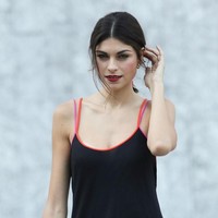 Linda Morselli sendiri saat ini masih aktif di dunia modelling. Selain berlenggak-lenggok di catwalk untuk brand pakaian dalam Women’s Secret, Linda juga kerap tampil untuk fashion show brand lokal Italia. Foto: Dok. Getty Images, Instagram