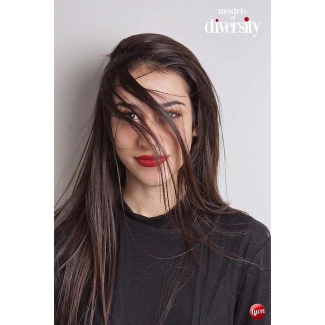 Meski sudah menjadi model dan salah satu pemenang ajang kecantikan, ia bercita-cita untuk belajar untuk menjadi dokter bedah plastik ortopedi. Foto: dok. Instagram (Chiara Bordi)