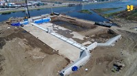 Kementerian Pekerjaan Umum dan Perumahan Rakyat (PUPR) melalui Balai Besar Wilayah Sungai (BBWS) Pemali Juana membangun sejumlah infrastruktur pengendali banjir di Kota Semarang salah satunya yakni Bendung Karet di sungai Kanal Banjir Barat (KBB). Istimewa/Kementerian PUPR.