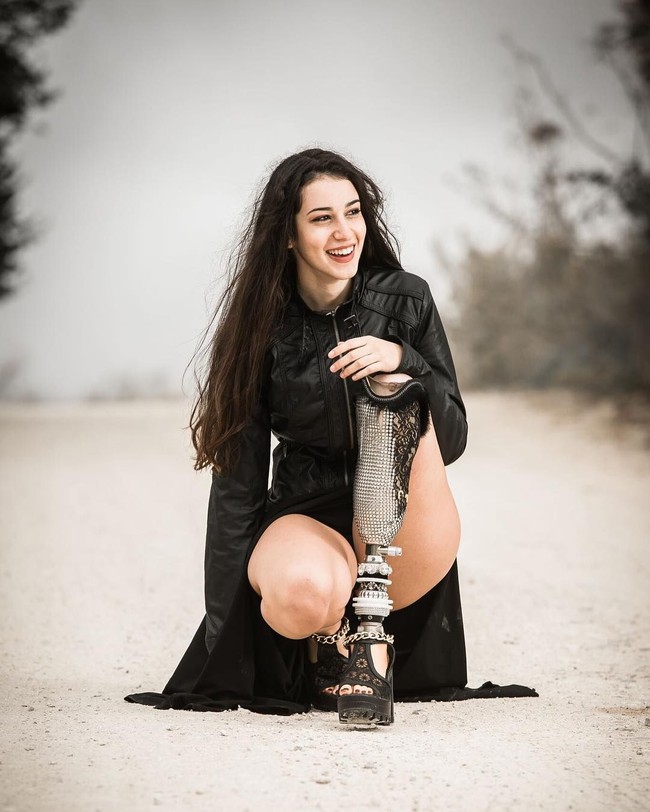 Sebelum ikut ajang Miss Italy, Chiara Bordi adalah seorang model. Ia tergabung dalam organisasi Models of Diversity yang mengedepankan keberagaman model dalam industri fashion. Foto: dok. Instagram (Chiara Bordi)