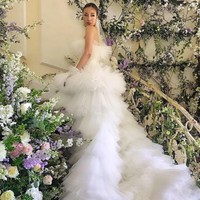 Nama Fei semakin populer sejak 2017 silam. Kala itu ia melakukan pernikahan mewah yang dilakukan tiga hari tiga malam.  