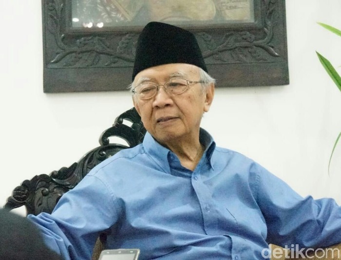 Gus Sholah di Jombang