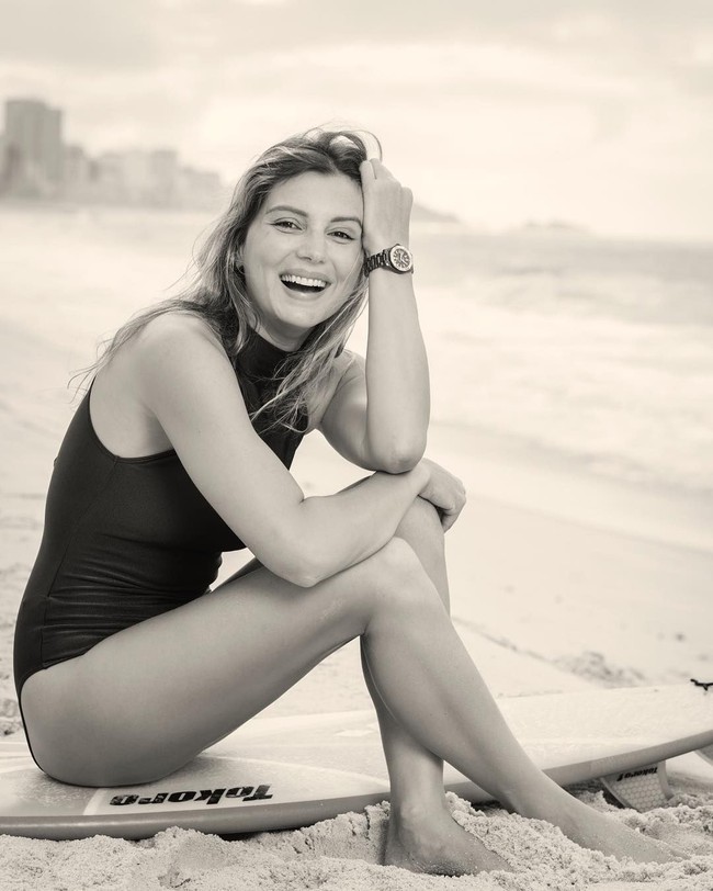 Menurut Guinness Book of World Records, Maya juga mendapatkan penghargaan Women’s XXL Biggest Wave Award. Foto: dok. Instagram Maya Gabeira