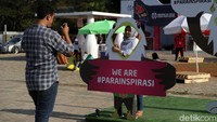 Selain menonton pertandingan Asian Para Games, warga juga bisa foto-foto di area GBK.