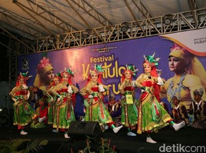 Lagu-lagu Islami Terdengar di Semarak Festival Kuntulan Banyuwangi