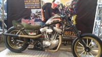 Nama Belo Negoro memiliki filosofi bahwa untuk menghormati perjuangan para pahlawan yang bisa dilakukan dengan berbagai cara, salah satunya mengenalkan dunia dirgantara pada kalangan muda dan penggiat kustom kulture lainya.  Foto: Edzan Raharjo/detikOto