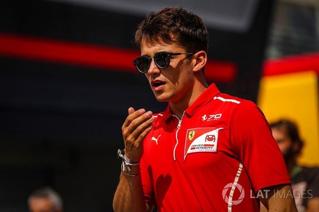  Bukan hanya prestasinya yang gemilang, Leclerc juga sukses mencuri atensi karena ketampanan yang dimilikinya. Foto: dok. Instagram (@@charles_leclerc)