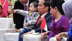Tingkah Gemas Jan Ethes Temani Jokowi di Opening Asian Para Games