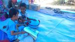 Bocah Palu! Gempa-Tsunami Tak Mampu Padamkan Semangat Belajarnya