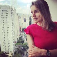 Wanita berusia 31 tahun ini juga cukup populer di media sosial dan memiliki 467 ribu lebih pengikut di Instagram. Foto: dok. Instagram Maya Gabeira