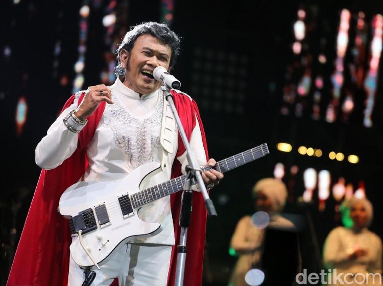 Hobaah, Rhoma Irama yang Penuh Tausiah di Synchronize Fest