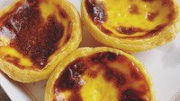 Egg tart enak bisa dicicip di Lord Stows Cafe, Macau. Kata netizen rasanya sangat enak sampai-sampai sulit berhenti makan! Foto: Instagram n.y.rrr
