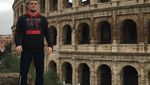 Foto: Garang di Ring, Begini Kalau Khabib Nurmagomedov Traveling