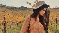 Foto: Linda dan Alonso dikabarkan dekat sejak 2016 dan mulai berkencan di 2017. Di Instagramnya, Linda terlihat sendirian saat pergi ke Tuscany, Italia. (Instagram/@lalindaa)