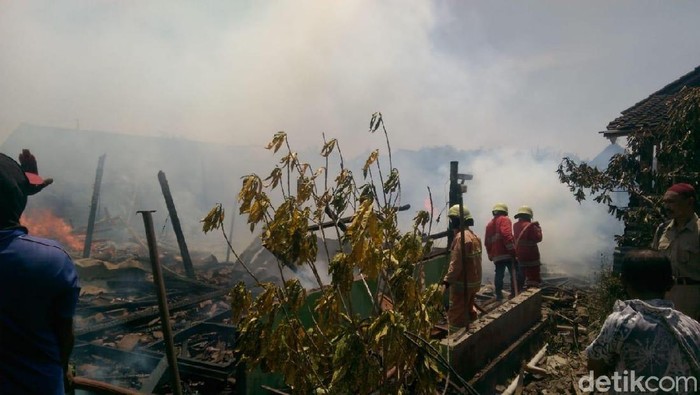 8 Rumah di Semarang Terbakar, 1 Sapi Mati Terpanggang