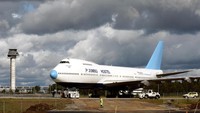 Jumbo Stay merupakan hostel di Bandara Arlanda Stockholm. Traveler diajak merasakan sensasi menginap di dalam pesawat Boeing 747-212B buatan tahun 1976 (Jumbo Stay)