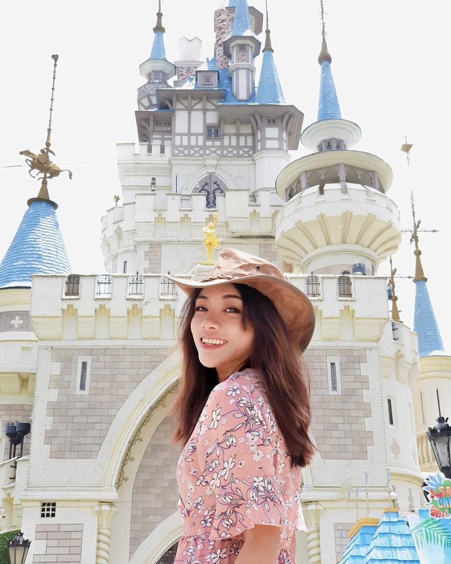 Karena email itu dikirim dari luar negeri, saya percaya bahwa mereka adalah peretas asing. Akun saya dijamin dengan otentikasi dua faktor, tetapi masih diretas, ungkapnya. Foto: Instagram @xclarieacaciateo