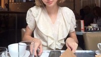 Saat ini Lily-Rose tengah jadi sorotan. Kabarnya ia tengah menjalin hubungan dengan bintang Call Me By Your Name, Timothee Chalamet. Foto: Chy CiNDy 