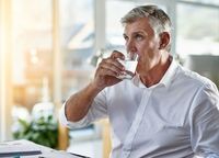 7 Manfaat Kesehatan Ini Bisa Didapat Kalau Minum Air Hangat Pagi Hari