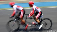 Medali perunggu diraih oleh Herman Halawa di nomor Men B individual team trial.