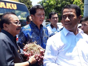 Perdagangan Antar Provinsi, Soekarwo Sebut Jatim Surplus Rp 210 T