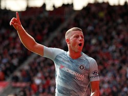 Ross Barkley hidup lagi musim ini bersama Chelsea. Barkley bikin satu gol dan satu assist saat Chelsea menang 3-0 di kandang Southampton. (John Sibley/Reuters)