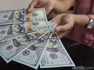 Dolar AS Nyaris Rp 15.300, Sri Mulyani Pun Bicara