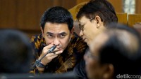 Selain itu, dari pihak swasta (kontraktor) Direktur Utama PT Sumber Farma Nusa, Joe Fandy Yoesman alias Asiang membantah telah membelika Zumi Zola satu unit mobil Alphard seharga kurang lebih Rp 1,5 miliar.