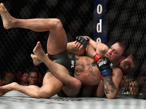 Khabib vs McGregor: Sengit di Dalam, Brutal di Luar Ring