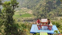 Foto: Obyek wisata ini masih terbilang baru dan cukup hits di kalangan anak muda. Di tempat ini banyak spot untuk swafoto dengan latar belakang panorama indah dan Instagramable. (Dadang/detikTravel)