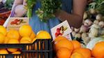 Hobi Belanja Sayuran dan Buah, Anne Hathaway Juga Suka Cream Puffs