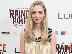 Amanda Seyfried Nyaris Dapat Peran di Wicked, Tapi Kalah dari Ariana Grande