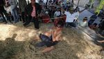 Potret Gulat Okol yang Jadi Olahraga Tradisional di Surabaya