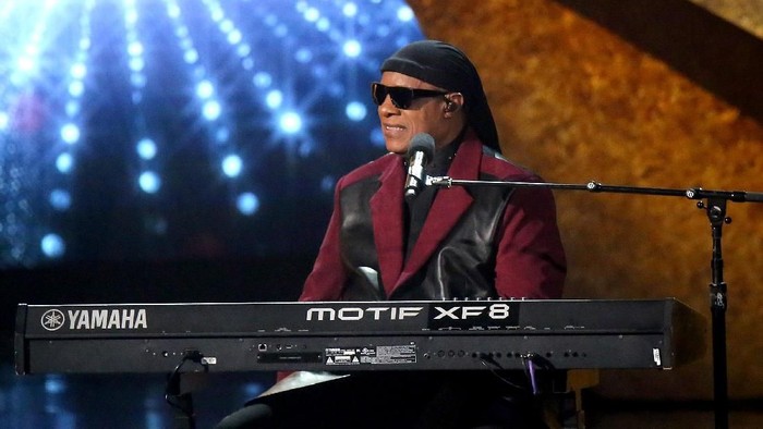 Stevie Wonder akan jalani operasi transplantasi ginjal. (Foto: Getty Images) Stevie Wonder akan jalani operasi transplantasi ginjal. (Foto: Getty Images)