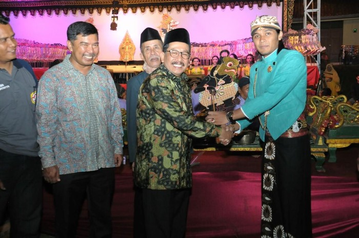 MPR Sosialisasikan Pancasila Lewat Wayang Kulit