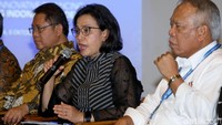 Sore hari ini kita menyaksikan penandatanganan proyek, walaupun tidak murni APBN tapi KPBU tetap kita dorong, kata Menteri Keuangan Sri Mulyani Indrawati di Hotel Melia Nusa Dua, Bali, Senin (8/10/2018).