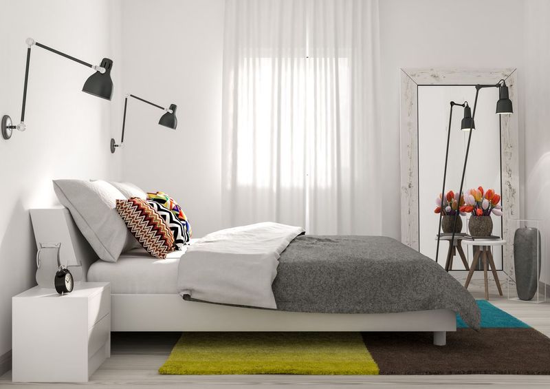 Bedroom, tempat tidur