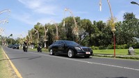 Mobil-mobil ini akan mejadi sarana transportasi petinggi-petinggi negara serta perwakilan selama acara konferensi IMF – WBG - ALG 2018. Pool/Mercedes-Benz.