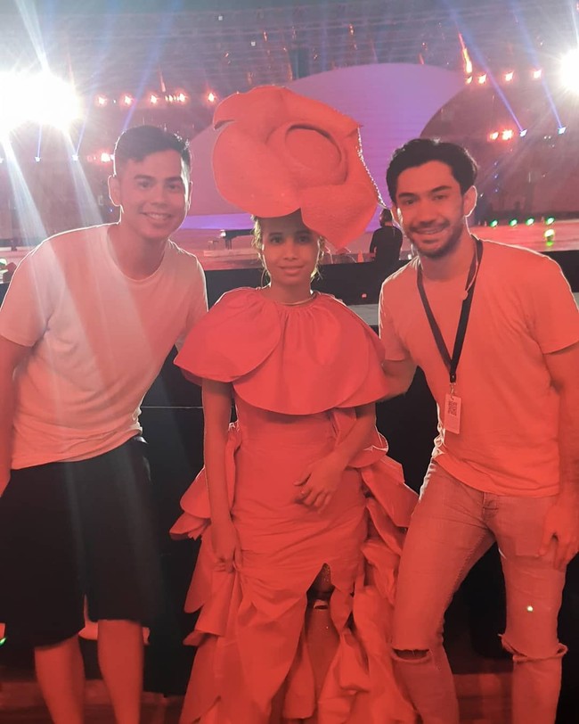 Inilah sosok Rosalina Oktavia yang tampil sebagai model ikon keberagaman di Asian Para Games 2018. Rosalina menjadi salah satu model difabel yang ikut meramaikan pembukaan Asian Para Games 2018. Foto: Instagram @ kazzrozza