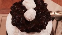 Patbingsu di wilayah Okrumong wajib dicicip apalagi saat datang saat musim panas. Patbingsu merupakan dessert nasional Korea Selatan, berisi es serut bertopping kacang merah. Foto: Istimewa