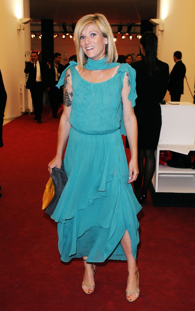 Ryan Shawhughes Hawke, itulah sosok wanita yang jalan hidupnya berubah setelah dinikahi aktor Ethan Hawke pada 2008. Seperti dikutip dari The Guardian, sebelum menjadi istri Ethan, Ryan bekerja sebagai babysitter atau pengasuh anak di rumah sang aktor yang saat itu berstatus sebagai suami Uma Thurman. Foto: Getty Images