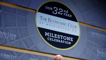Kekayaan total Bezos tersebut jauh lebih besar dibandingkan cadangan devisi Indonesia yang per Agustus 2018 sebesar USD 117,9 miliar. Foto: Reuters