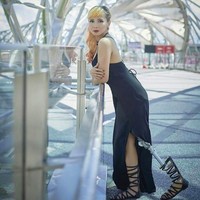 Setelah mengalami kecelakaan tersebut, Rosalina tak mengira dia akan berakhir dengan kehilangan anggota badannya. Saat menjalani operasi pasca kecelakaan, salah satu arteri Rosalina terputus, dan bagian kakinya membusuk.  Wanita berusia 27 tahun ini mengungkapkan bahwa dunianya berantakan menyusul amputasi kakinya. Foto: Instagram @kazzrozza