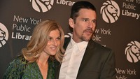 Ethan Hawke juga punya hubungan spesial dengan pengasuh anaknya, Ryan Shawhughes. Ethan Hawke dan Ryan Shawhughes akhirnya menikah tiga tahun setelah ketahuan berselingkuh. Foto: Getty Images