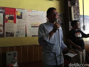 Sambil Gelap-gelapan, Sandiaga Beri Tips Berbisnis ke Milenial