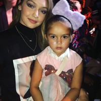 Gaya Taylen yang keren dan aksinya saat jadi model foto membuat banyak orang gemas. Tak terkecuali para seleb Hollywood yang jadi penggemar setianya. Sebut saja Cardi B, Hennessy Carolina hingga Gigi Hadid. Foto: Dok. Instagram @TaylenBiggs