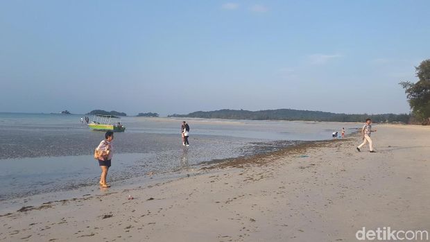 Mengintip Indahnya Pantai Lagoi Di Pulau Bintan Mengintip Indahnya Pantai Lagoi Di Pulau Bintan