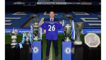 Didier Drogba pun mengucapkan salam perpisahaan pada Terry yang dulu bahu membahu bersamanya di Chelsea. Foto: istimewa