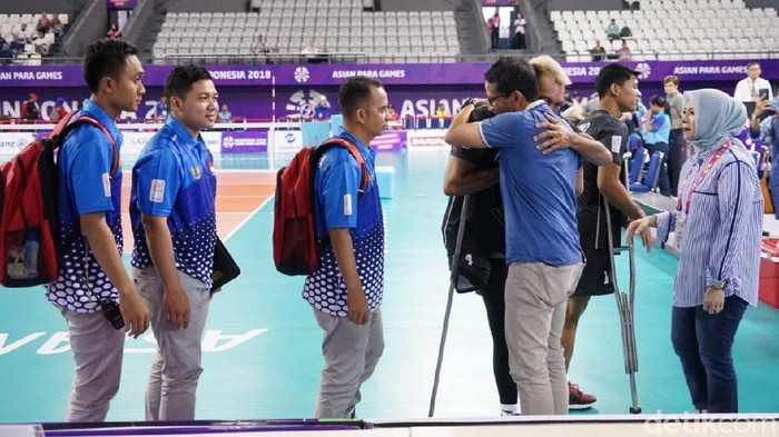 Sandiaga Semangati Tim Voli Indonesia yang Kalah di Asian Para Games
