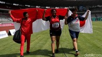 Medali perak diraih Hiromi Nakada (Jepang) dengan tolakan 10,51 meter dan perunggu diraih atlet Indonesia Tiwa dengan tolakan sejauh 6,44 meter.